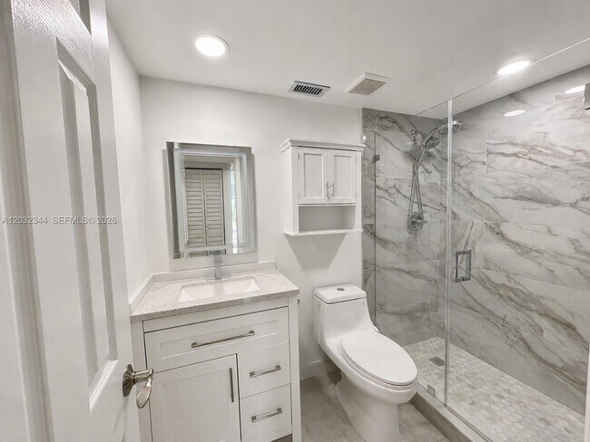 Building Photo - 1200 SW 113th Terrace