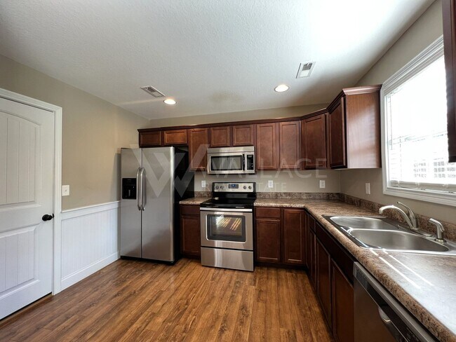 Building Photo - BEAUTIFUL 3 BEDROOM HOME IN CLEAR SPRING P...