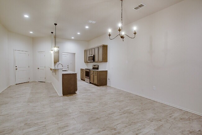 Building Photo - Wonderful 3/2/2 Townhome!