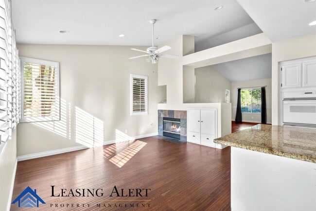 Building Photo - 25627 Shaw Pl