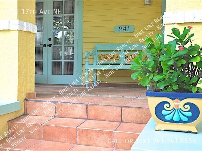 Building Photo - 241 17th Ave NE