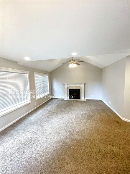 Building Photo - 3740 N Jot Dr