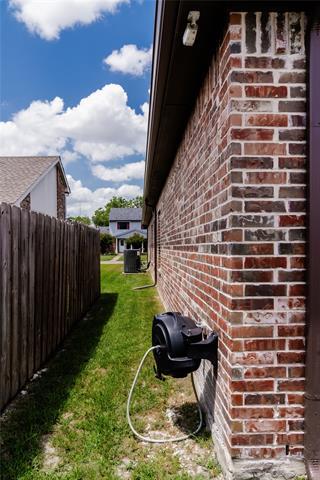 Building Photo - 7106 Wills Dr