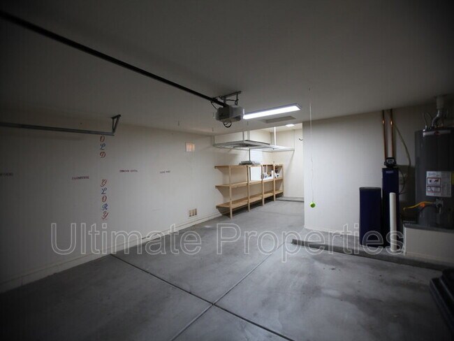 Building Photo - 16178 N 180th Ln