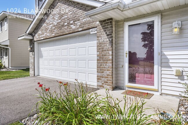 Building Photo - 4024 Blakewood Dr