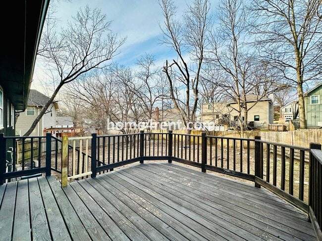 Building Photo - A Lovely Four Bedroom Home in Lenexa w/ Wood Floors, Finished Basement and a Fenced Yard!