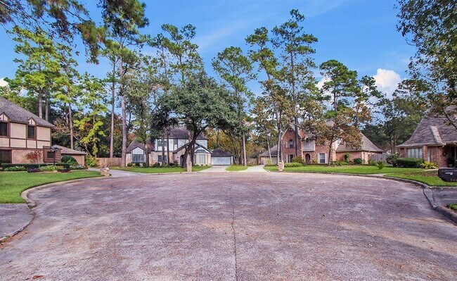Building Photo - 5402 Summerfield Ln