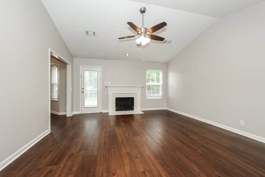 Building Photo - 7551 W Winchester Dr