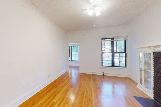 Floorplan - 5452 S. Ellis Avenue