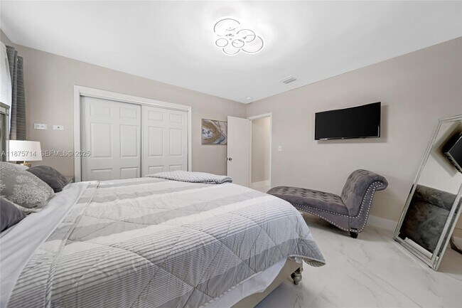 Building Photo - 241 Oceanic Ave