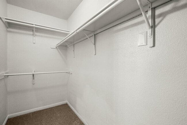 Building Photo - 14901 Nuttall Dr