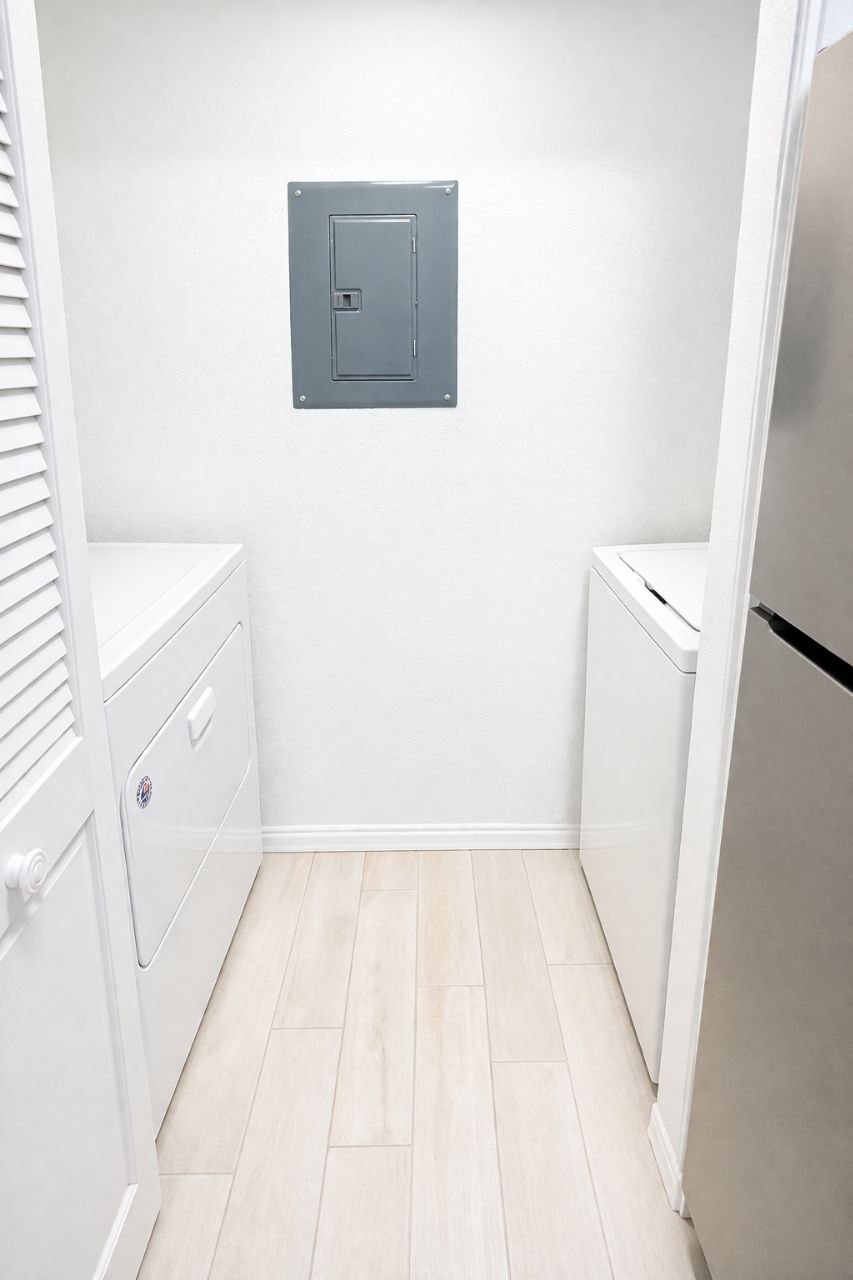 Building Photo - 2550 N Alafaya Trl