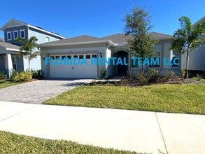 Building Photo - 4/2 Single family home