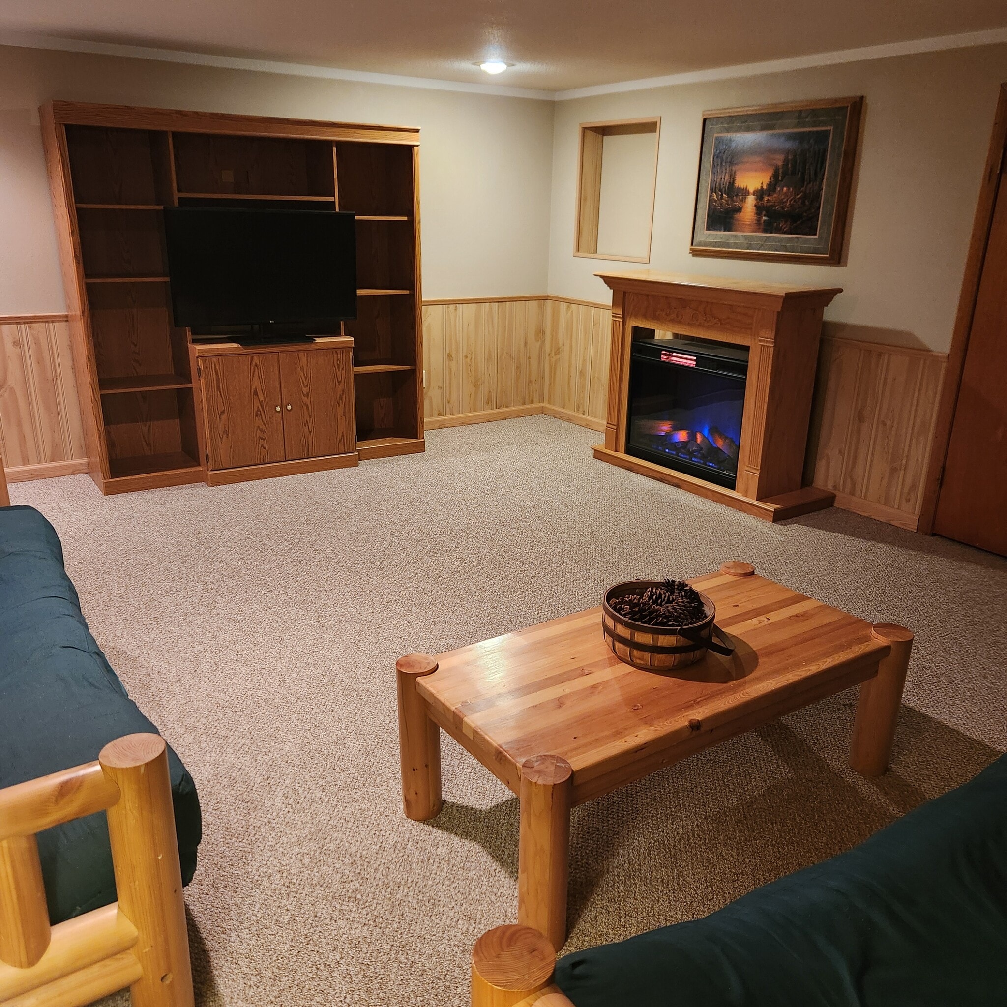 Building Photo - 1007 Roselawn Ave W