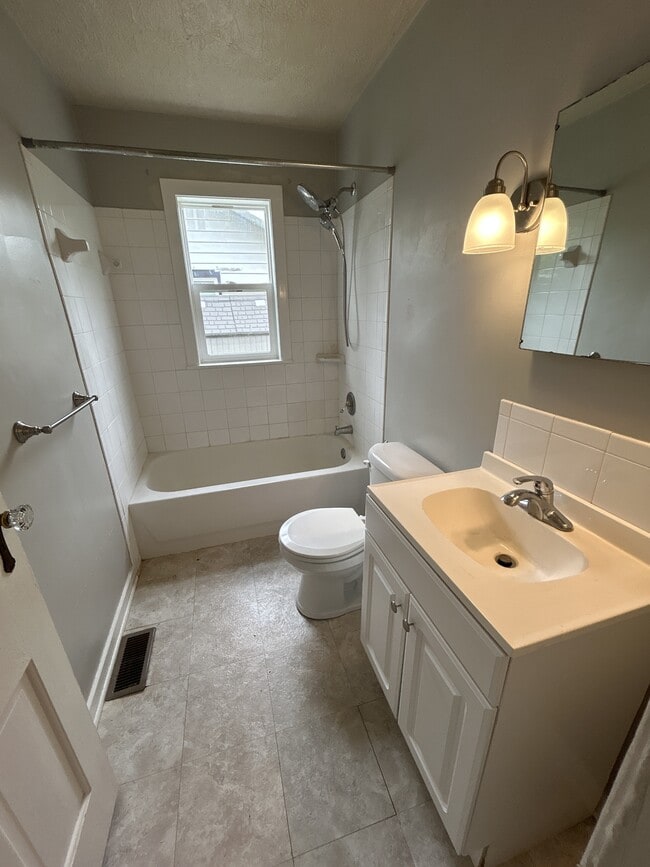 Building Photo - 4256 Crittenden Ave
