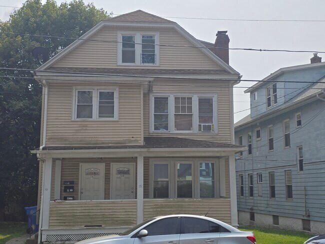 Primary Photo - 260 Pine St