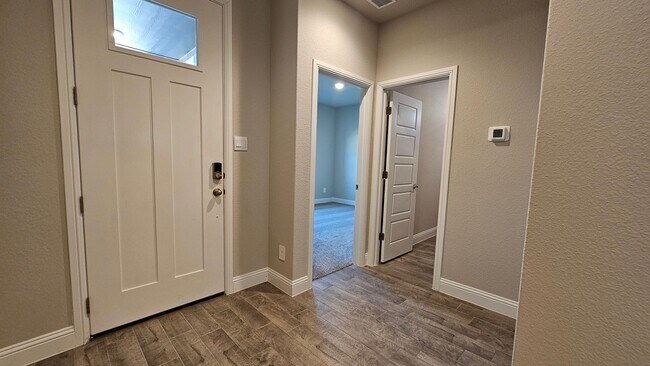 Building Photo - New Home For Rent!