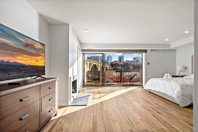 Building Photo - 3303 Water St NW