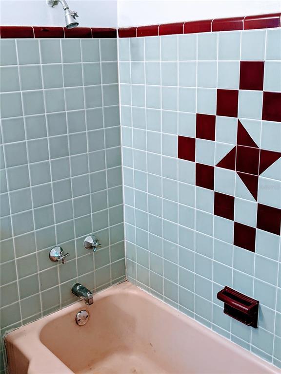 Building Photo - 1310 W Woodlawn Ave