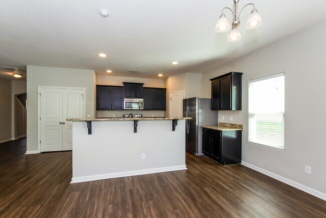 Building Photo - 4621 Montelena Dr