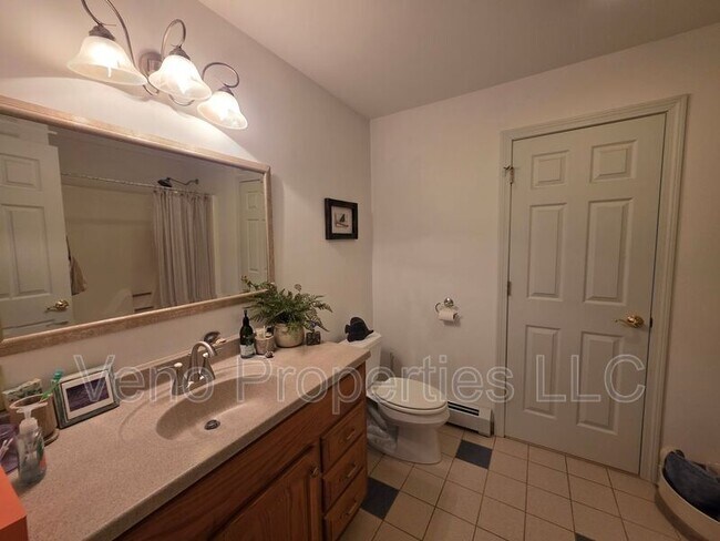 Building Photo - 1023 Packer Rd