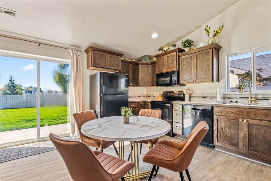 Building Photo - 103 N Voyage Ave