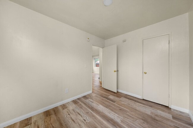 Building Photo - Beautiful newly renovated home available n...