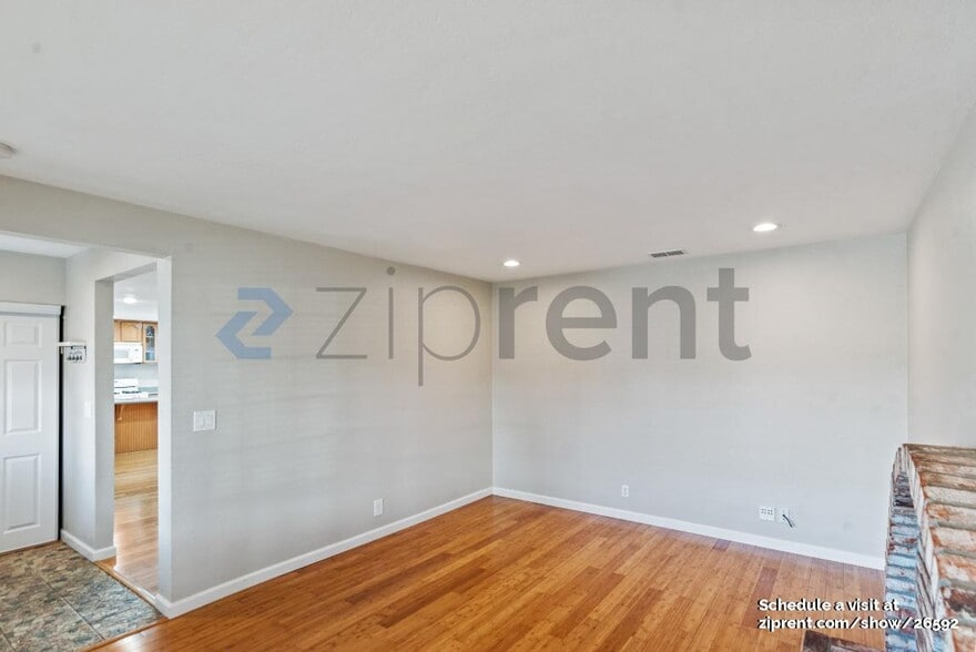 Building Photo - 1872 Anne Marie Ct