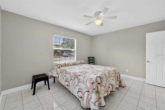 Building Photo - 4945 36th Ave N