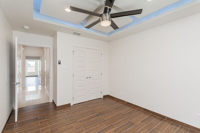 Building Photo - Beautiful 3 Bedroom Townhome in McAllen