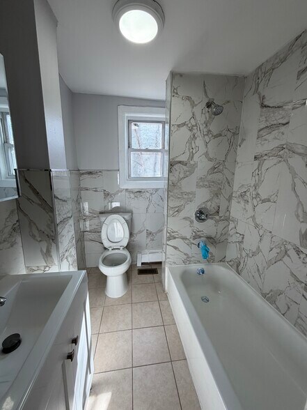 Building Photo - 75 N 15th St