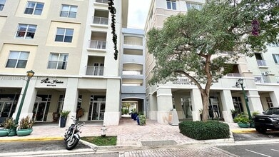Building Photo - 1200 Town Center Dr