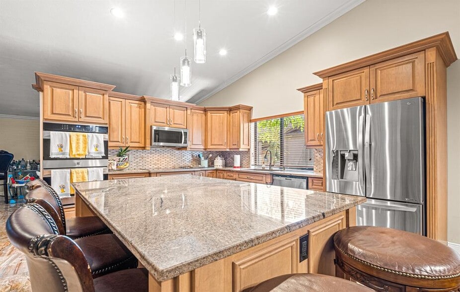 Building Photo - 6585 NW 46th St