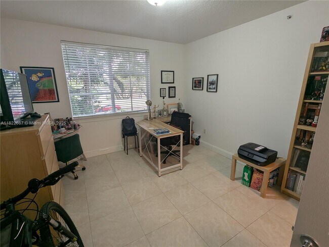Building Photo - 6801 SW 44th St