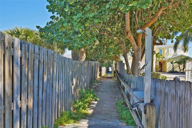 Building Photo - 1244 Beachside Ln