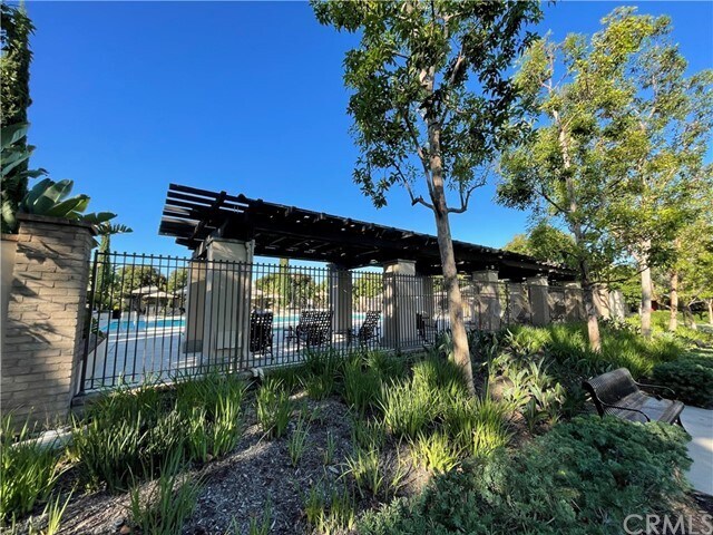 Building Photo - 36 Calypso