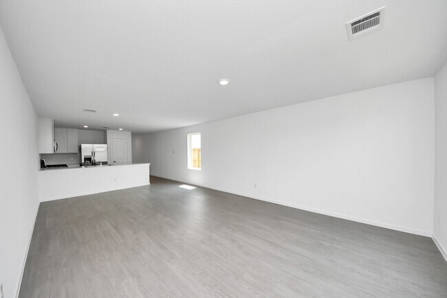 Building Photo - 27438 Sweetwater Bay Dr