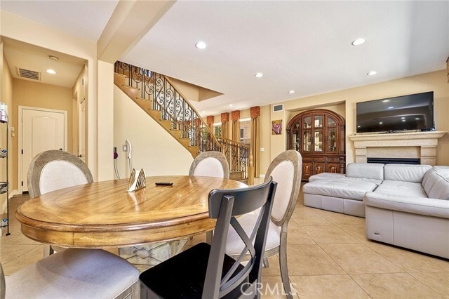 Building Photo - 524 S Petunia St