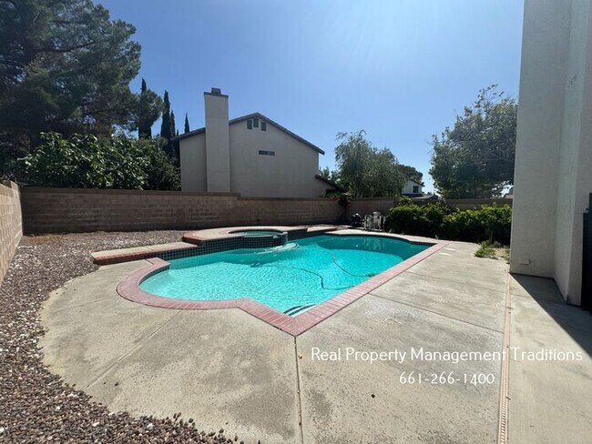 Building Photo - 4 + 3 Pool Home in West Lancaster