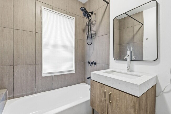 Building Photo - 550 Mt Vernon St