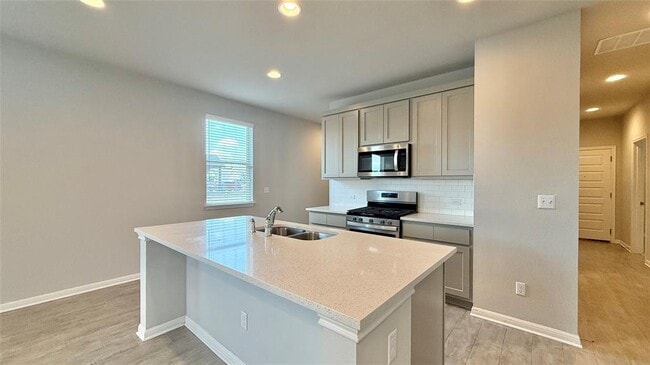 Building Photo - 12411 Zenyatta Dr