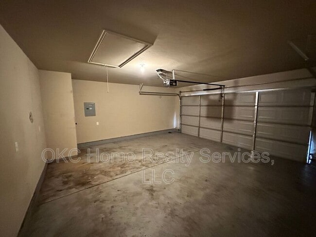 Building Photo - 2620 NW 183rd St