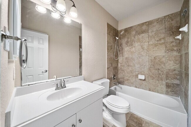 Building Photo - Exceptionally well-maintained Sterling Ridge Townhome boasts an array of desirable features!