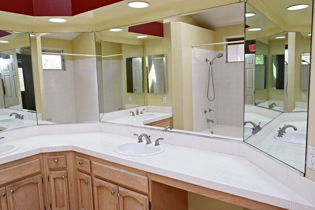 Building Photo - 4BR 3BA Home in Rancho Penasquitos - Open Floor Plan, A/C, Backyard, 2 Car Garage, Poway Valley S...