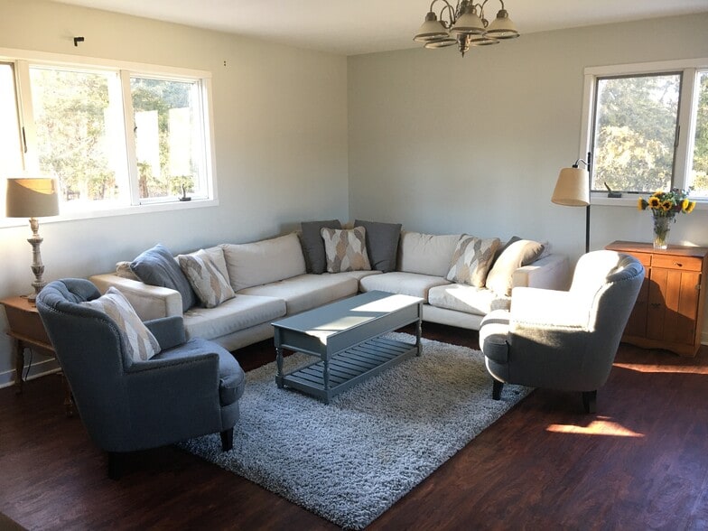 Example of living room furnished. Amazing light! - 2353 Lusters Gate Rd