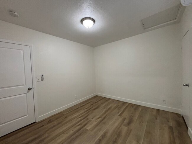 Building Photo - 4048 Tenth St