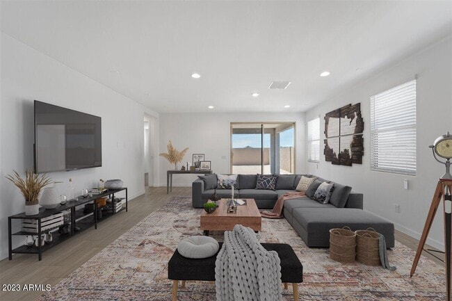 Building Photo - 17021 W Echo Ln