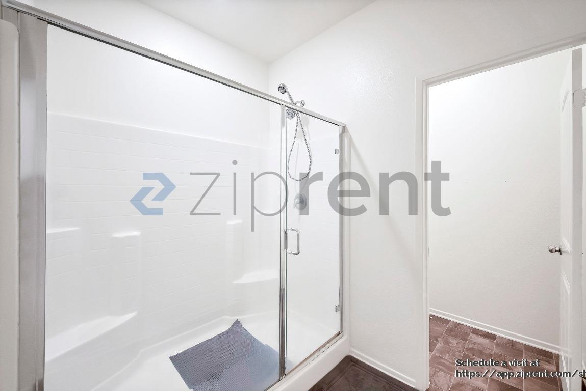 Building Photo - 27333 Georgetown Dr