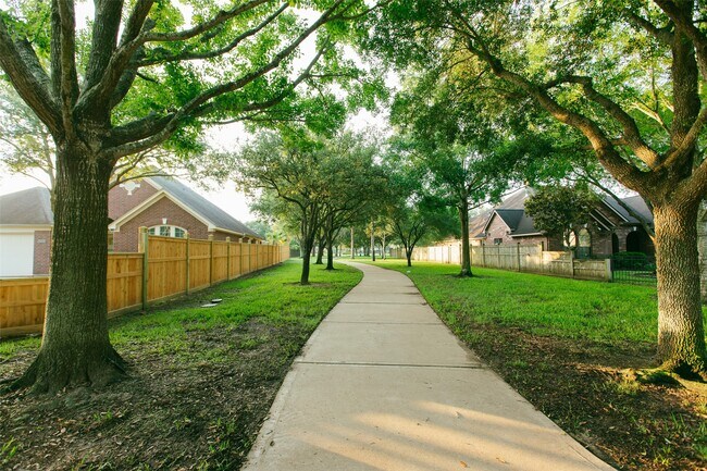 Building Photo - 20911 Avery Cove Ln