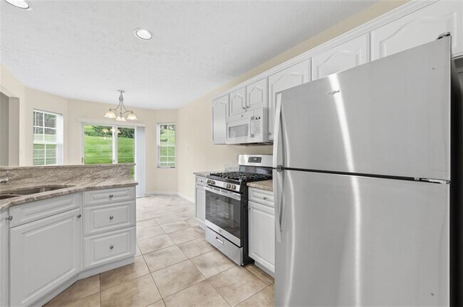 Building Photo - 223 Cottonwood Ln